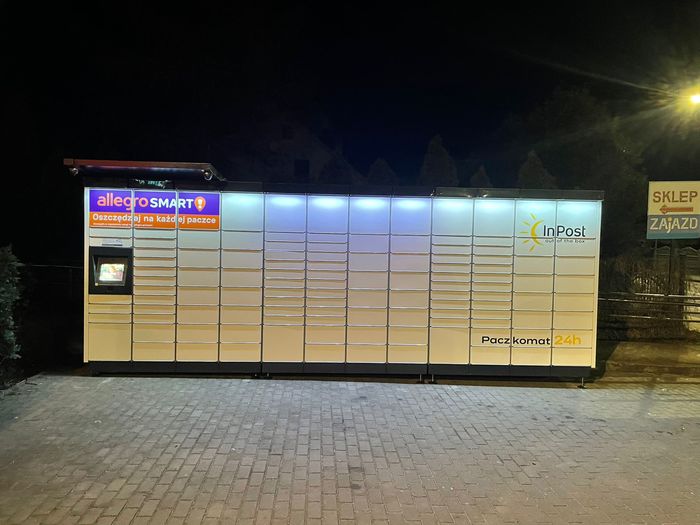 Paczkomat WEA03M przy Delikatesach Mazury