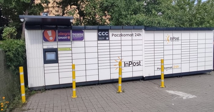 Paczkomat WEC01M Centrum Medyczne Familia