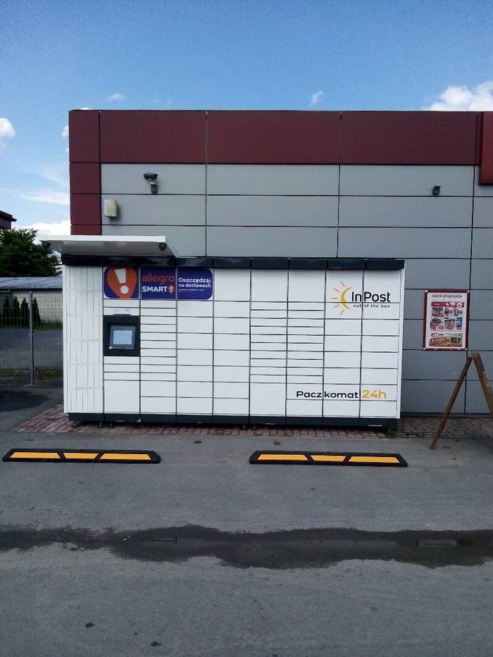Paczkomat WGI01M Przy sklepie Delikatesy Premium