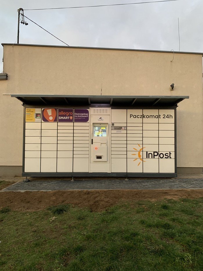 Paczkomat WHL01G przy sklepie Top Market