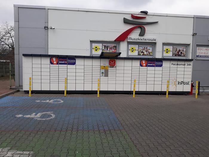 Paczkomat WIE02N Przy markeci Intermarche
