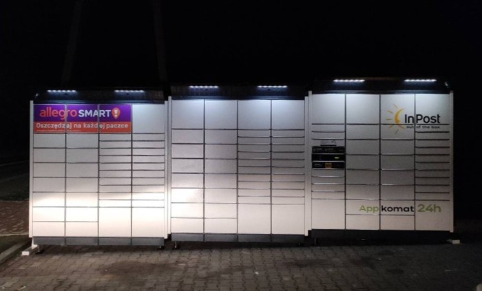Paczkomat WINY01BAPP Parking sklepu