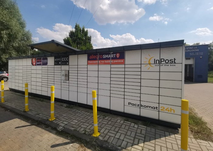 Paczkomat WKI01N Stacja paliw Huzar