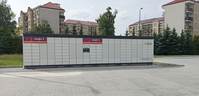 Paczkomat WLB01BAPP przy sklepie Lidl