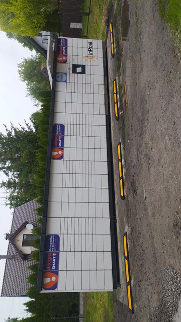 Paczkomat WLC03M Przy Sklepie Społem tylny Parking