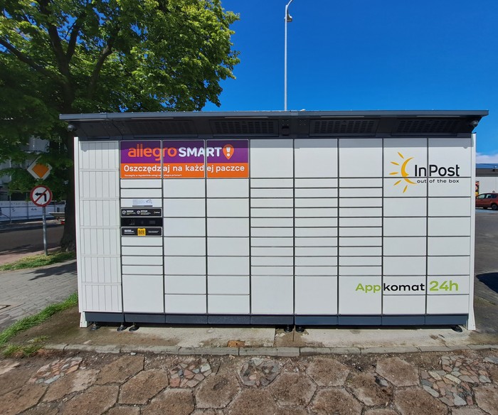 Paczkomat WLO07BAPP Przy parkingu Biedronki