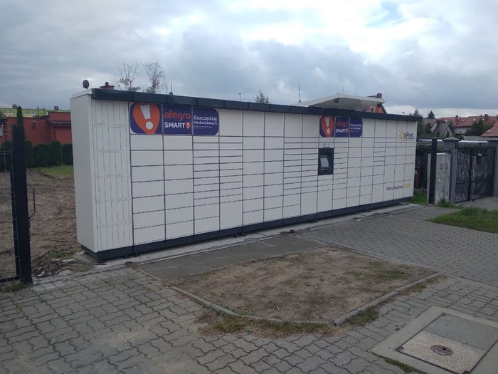 Paczkomat WLO19M przy sklepie Żabka