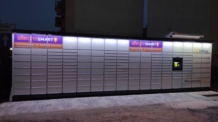 Paczkomat WLO38M Przy bloku Metalowa 15