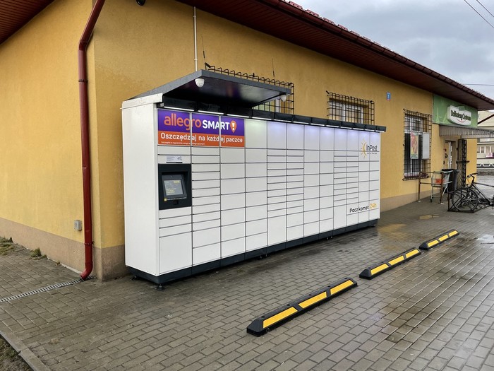 Paczkomat WLV01M Przy Delikatesach Centrum