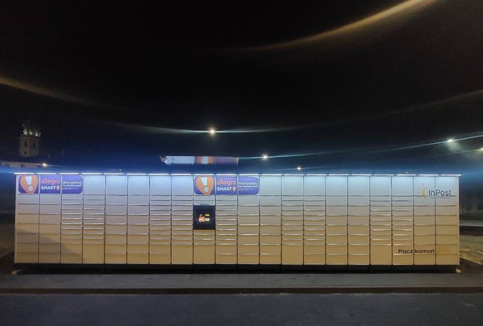 Paczkomat WLW09M Parking przy sklepie Lidl