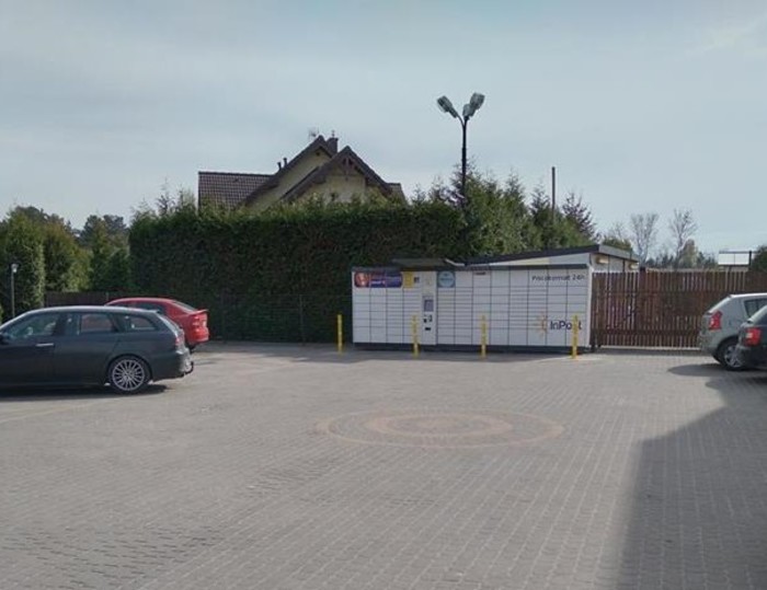 Paczkomat WMR01A Na Parkingu przy Delikatesach Bogucki