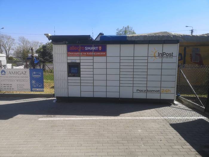 Paczkomat WNJ01M Przy sklepie spożywczym