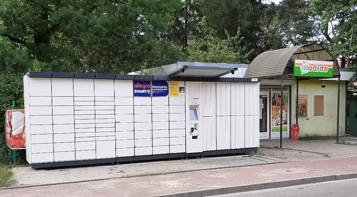 Paczkomat WOL01AP Przy sklepie Odido