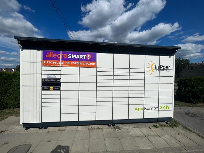 Paczkomat WOL03BAPP Przy stacji BP