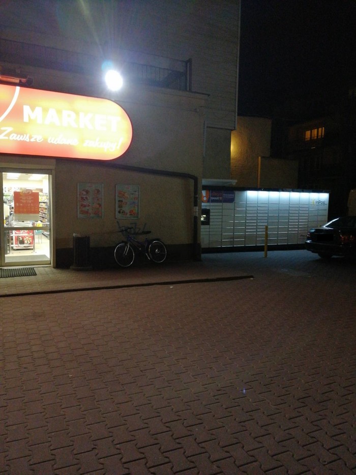 Paczkomat WOL03M Przy delikatesach spożywczych Marbi