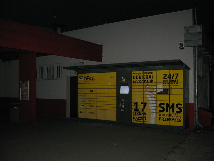 Paczkomat WOL430 Przy markecie Api