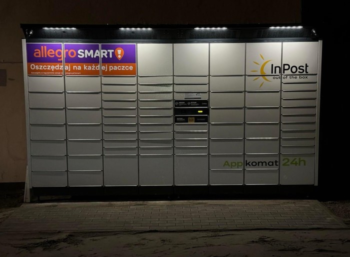 Parcel Locker WORO01BAPP Przy sklpie spożywczym U Waldiego