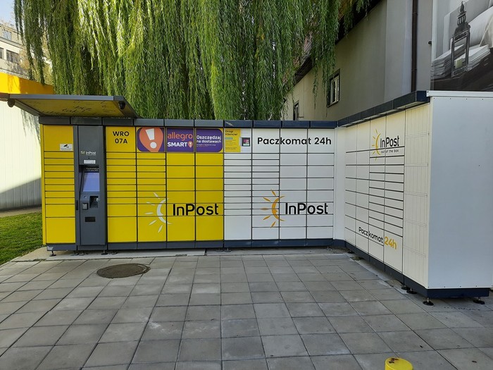 Поштомат WRO07A Na parkingu stacji Shell