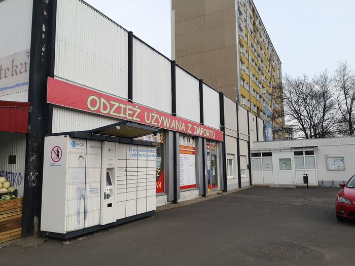 Paczkomat WRO07L Budynek handlowy przy s.m. Południe