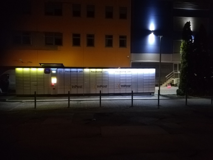 Paczkomat WRO09A Przy galerii wnętrz DOMAR