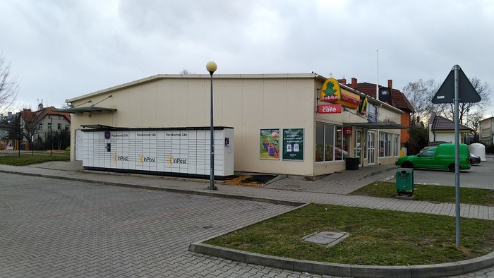Поштомат WRO17N Przy sklepie Żabka