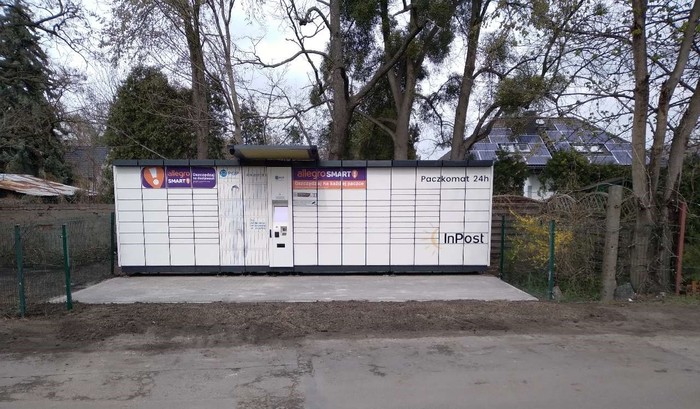 Поштомат WRO19L przy warsztacie