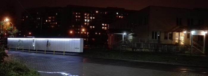 Paczkomat WRO23A Przy Centrum Handlowym Gaj