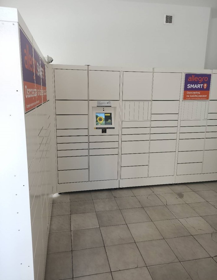 Paczkomat WRO23H W lokalu
