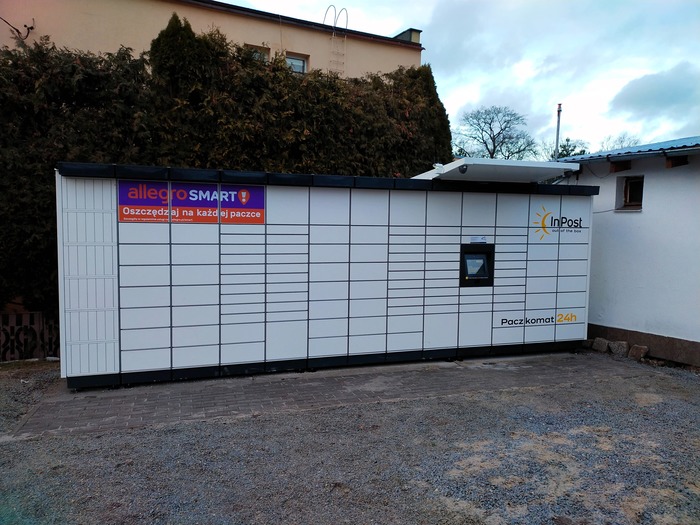 Parcel Locker WRO240M Przy Restauracji MIKI.