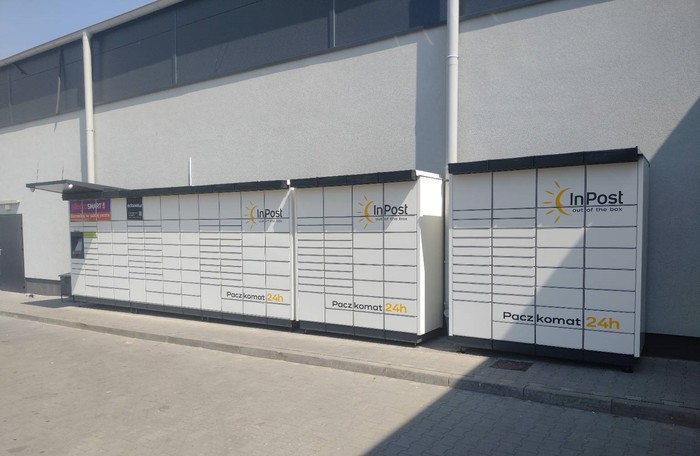 Paczkomat WRO257M Za sklepem Netto
