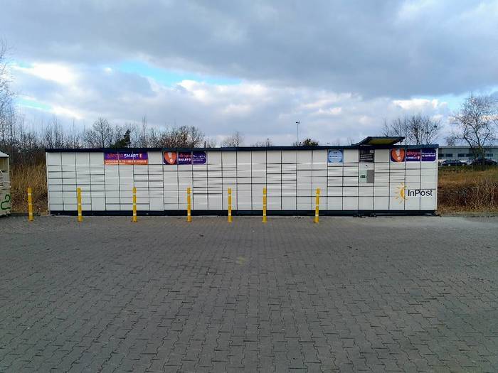 Paczkomat WRO31N Przy markecie Netto