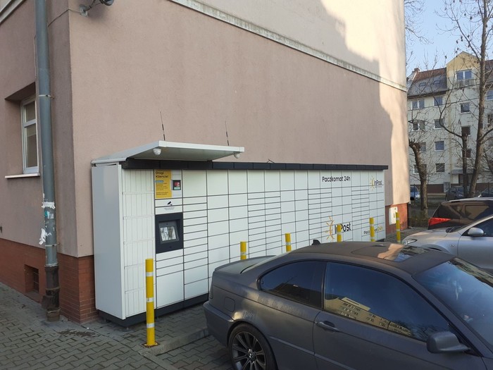 Parcel Locker WRO32M Przy bloku