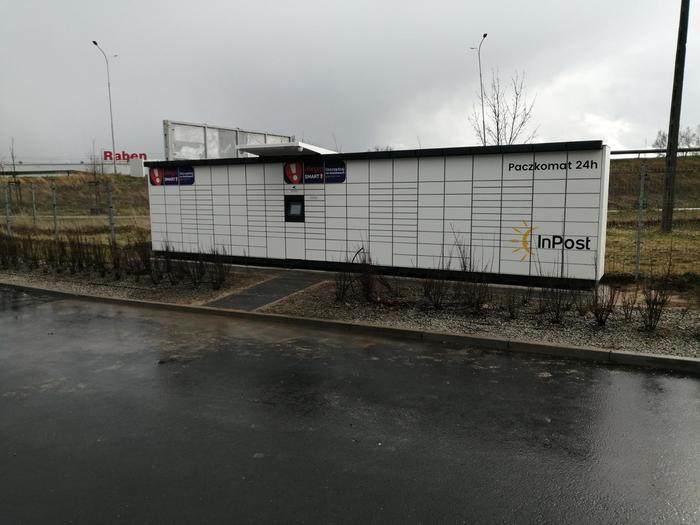 Paczkomat WRO72M Za sklepem Lidl