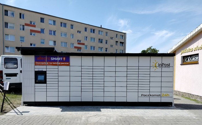 Paczkomat WRZ13M Przy sklepie MegaStrefa24
