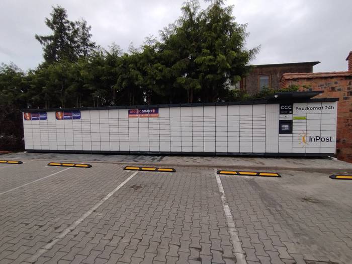 Paczkomat WSZ01M parking przy POLOMARKET