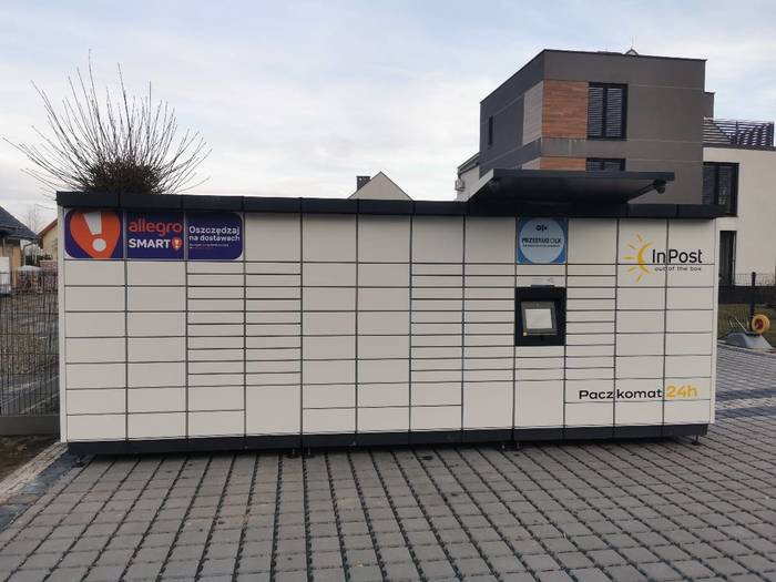 Parcel Locker WVE01M Parking przy wypożyczalni samochodów