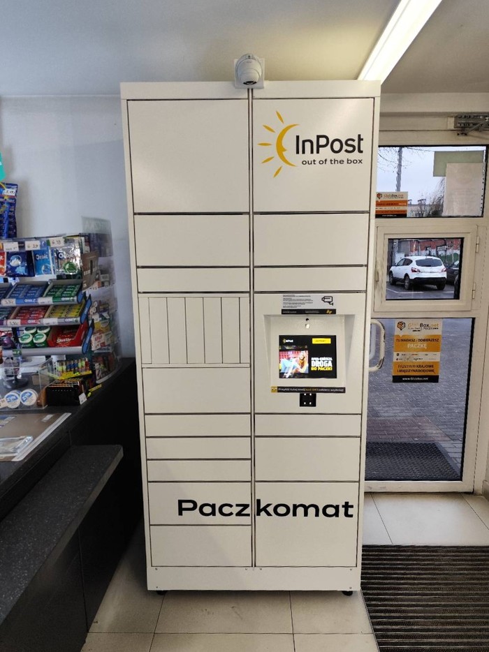 Paczkomat WYS05HP W sklepie monopolowym