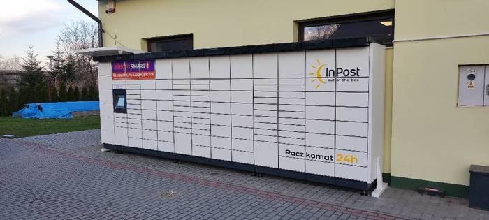 Paczkomat WYT01M Przy sklepie Spożywczym ABC