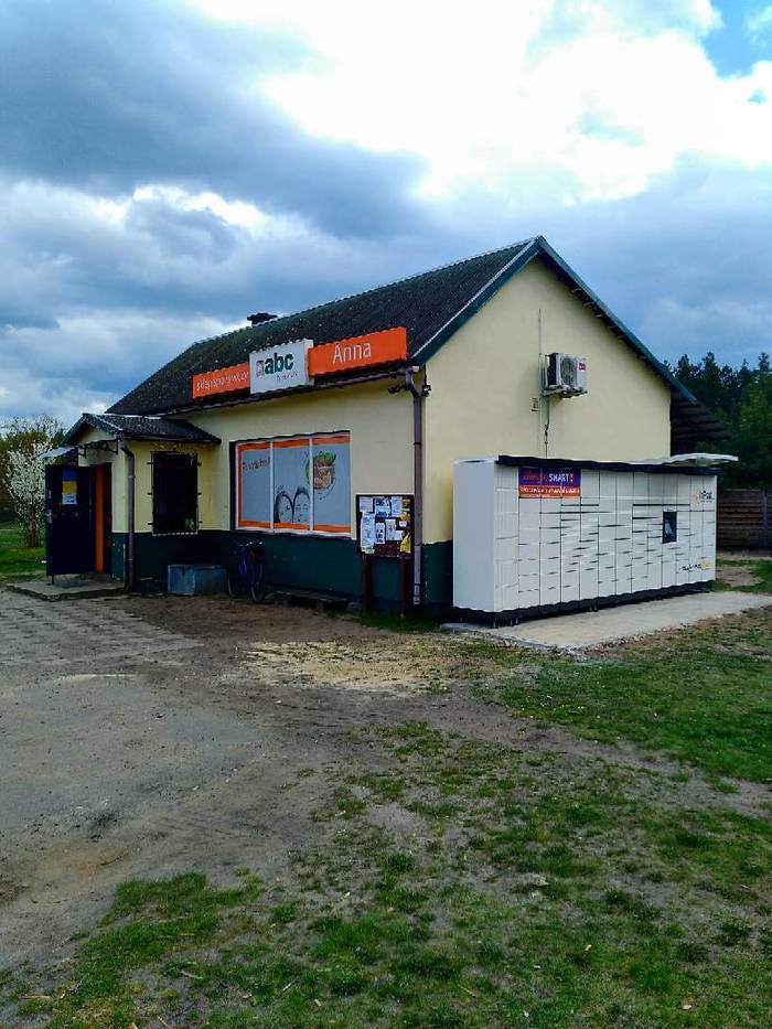 Paczkomat XAE01M Przy sklepie spożywczym