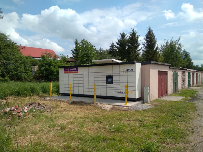 Поштомат XAN01M przy Garażach