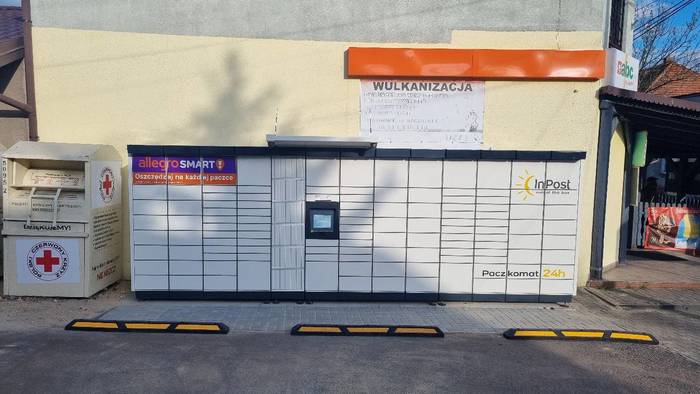 Paczkomat XAQ01M Delikatesy Kubik