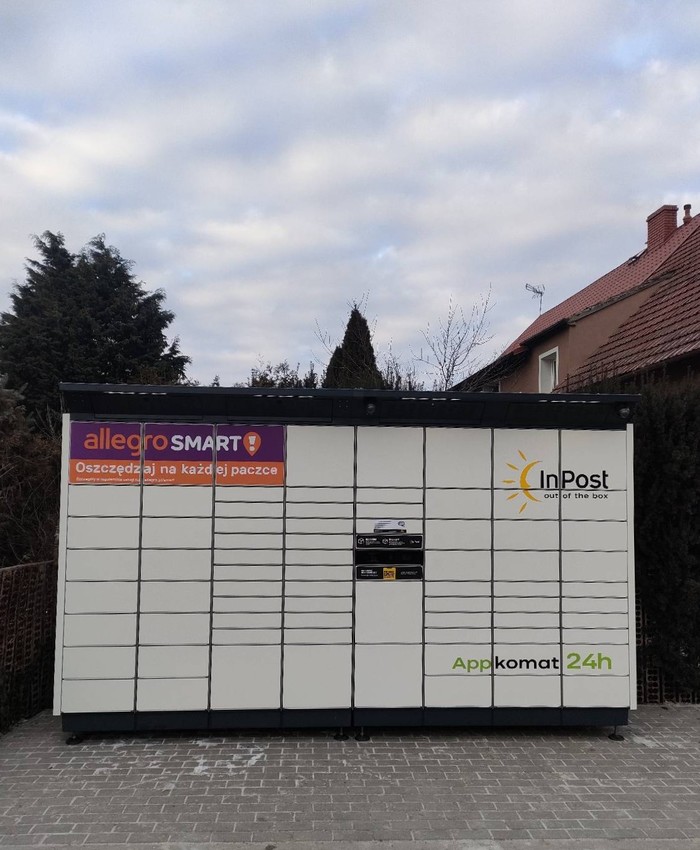 Paczkomat XME01BAPP Przy posesji prywatnej