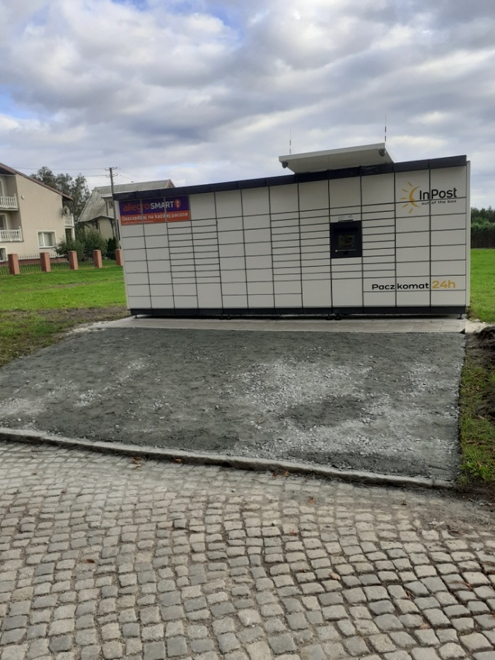 Paczkomat XMI01M posesja prywatna