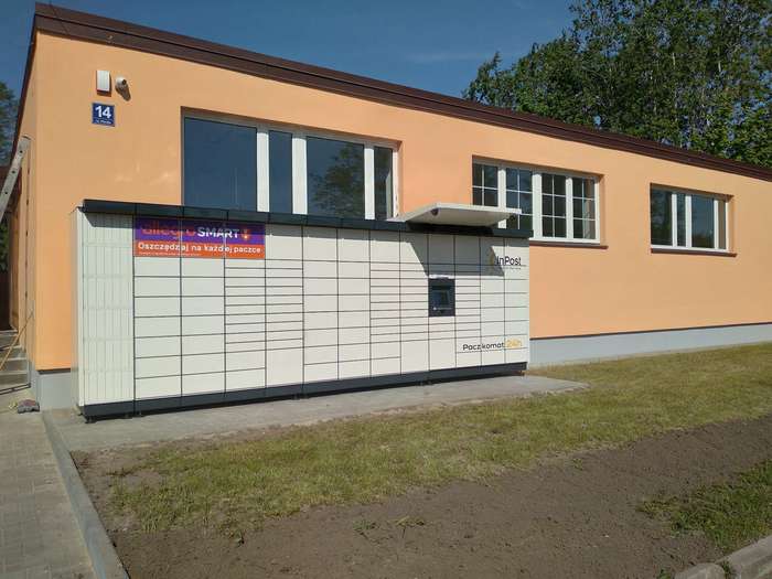 Paczkomat XOK01M Przy składzie budowlanym