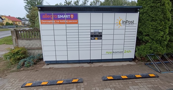 Paczkomat XOL01BAPP Przy sklepie spożywczym