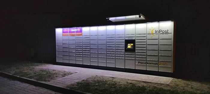 Parcel Locker XOY01M przy sklepie