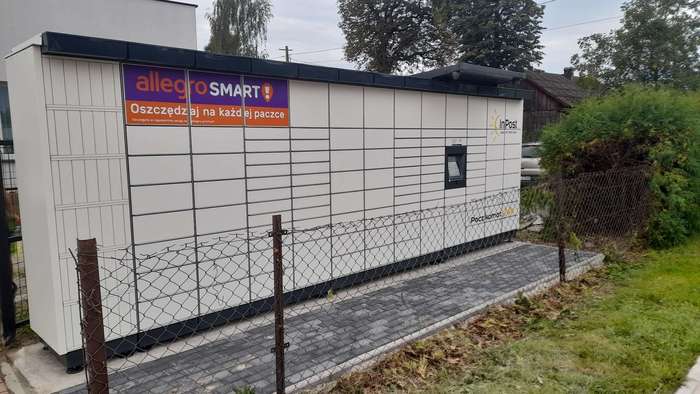 Поштомат XPK01M Przy wjeździe na teren OSP