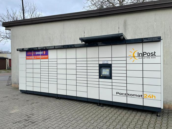 Paczkomat XPV01M Przy sklepie spożywczym