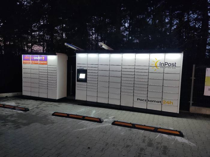 Paczkomat XRU01M Parking sklepu "Chorten"