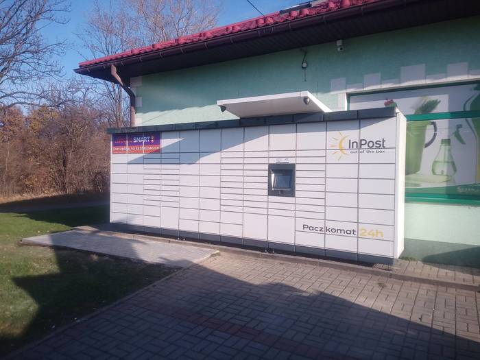 Paczkomat XSQ01M Przy sklepie
